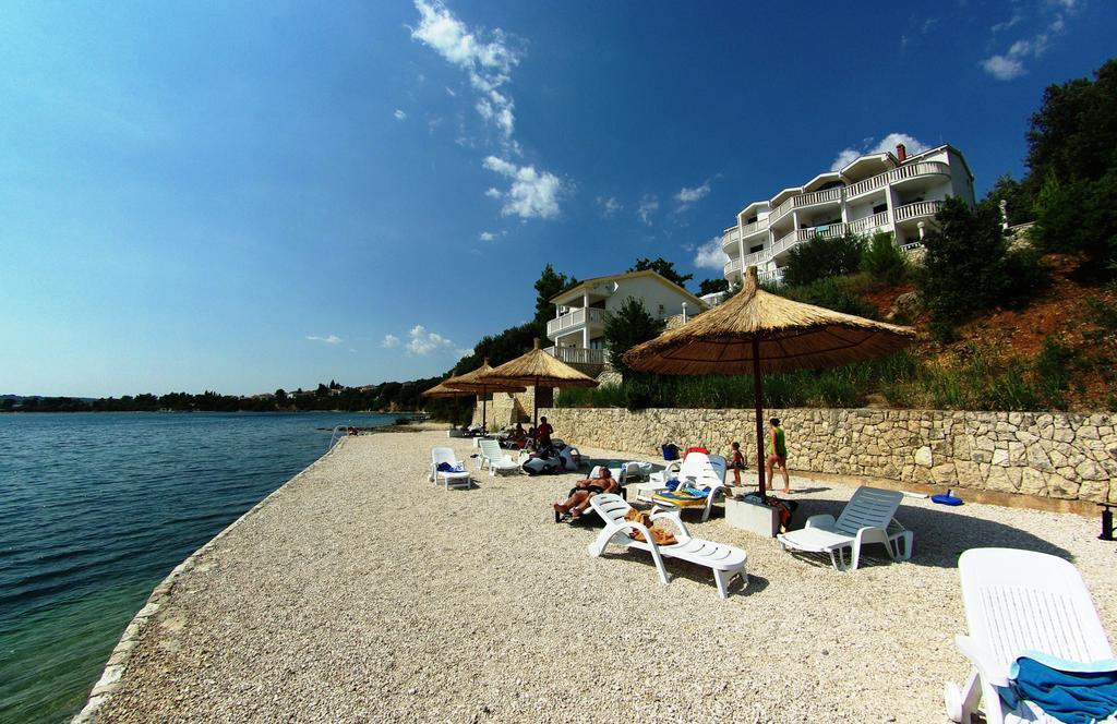 Hotel Lucija Posedarje Exterior foto