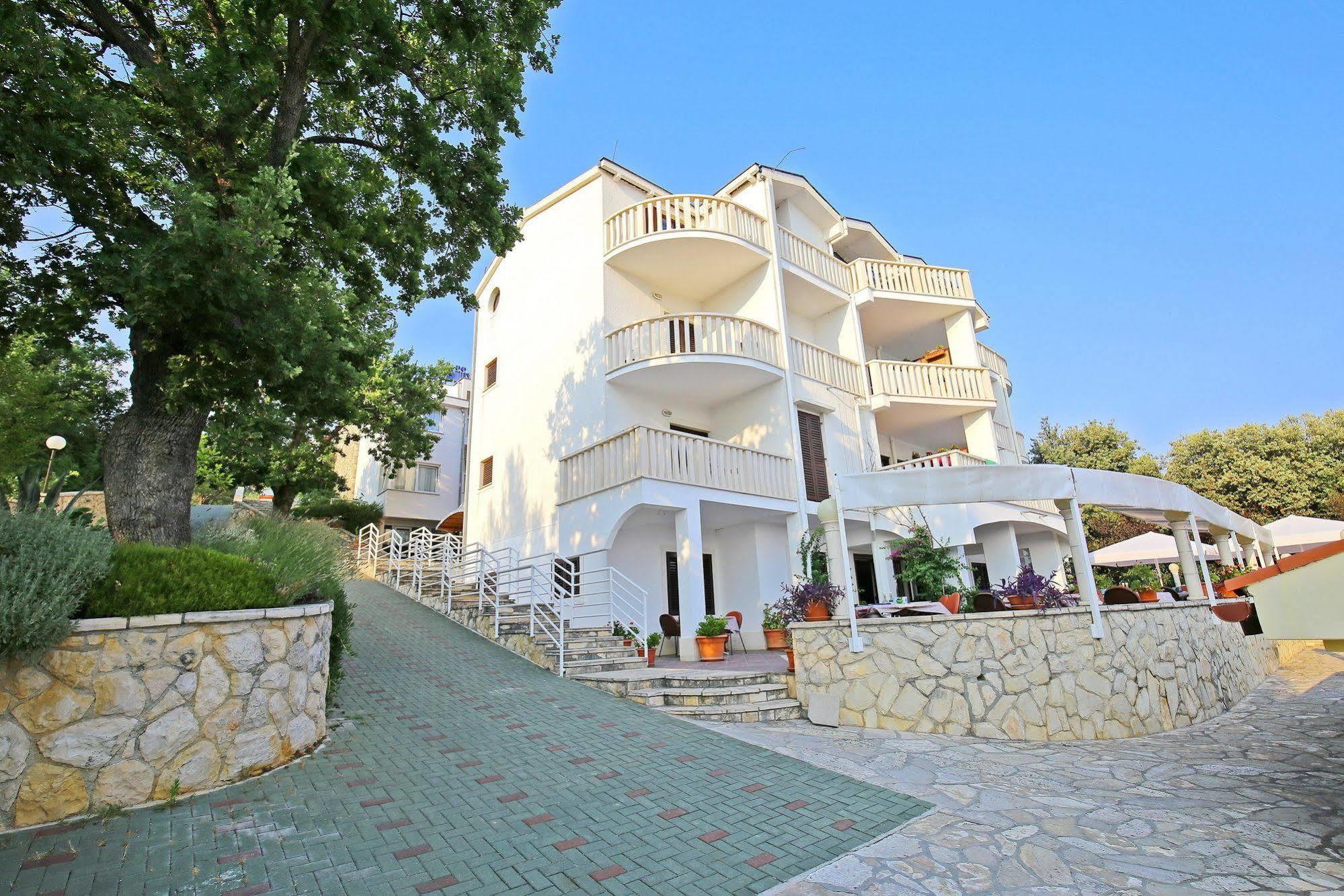 Hotel Lucija Posedarje Exterior foto